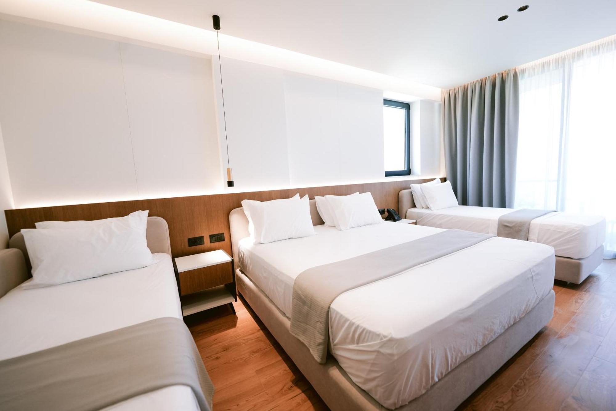 Euro Hotel Ksamil Bagian luar foto