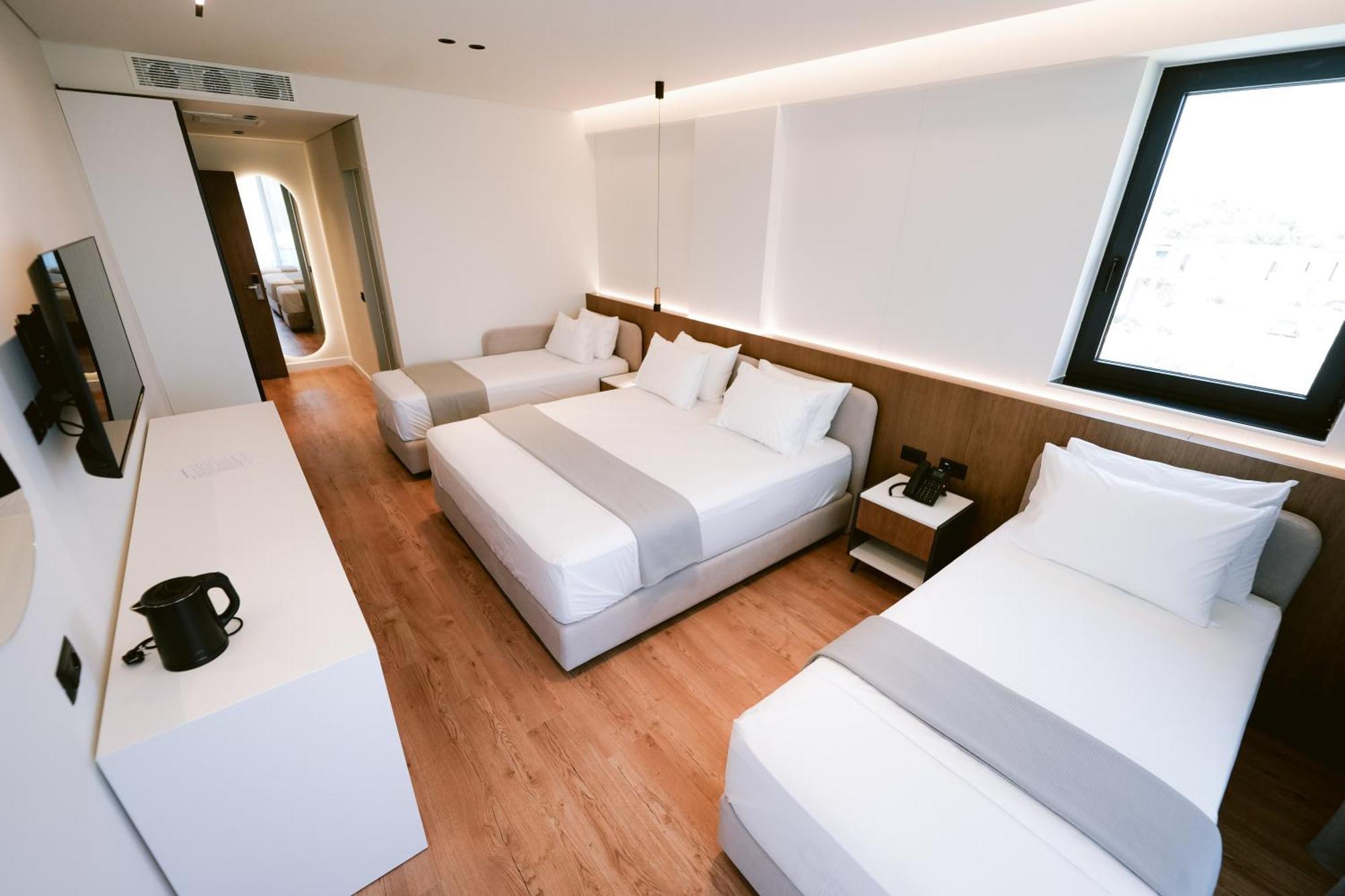 Euro Hotel Ksamil Bagian luar foto