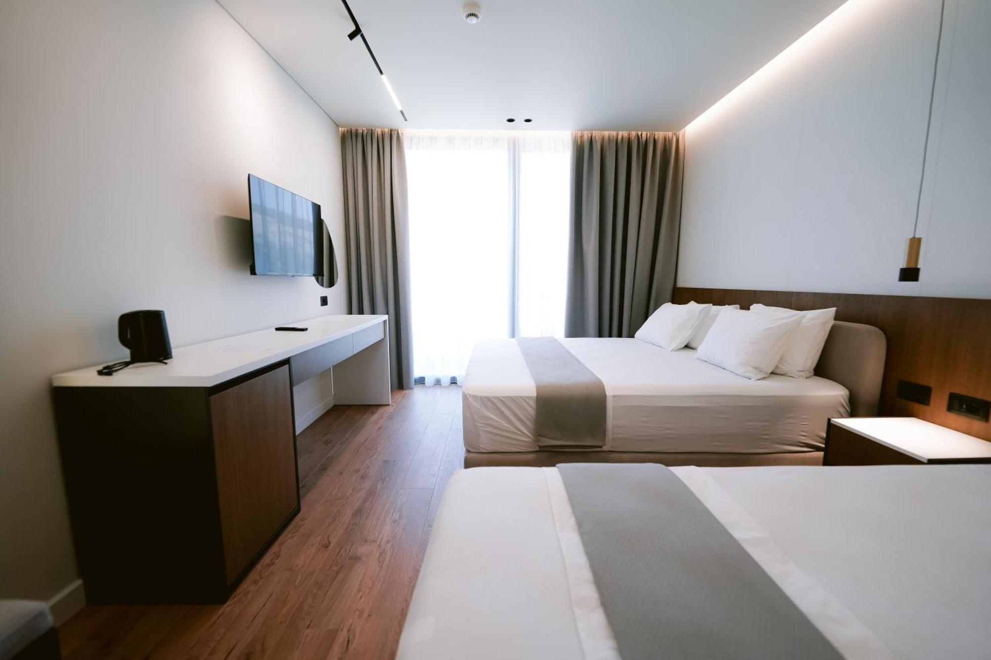 Euro Hotel Ksamil Bagian luar foto