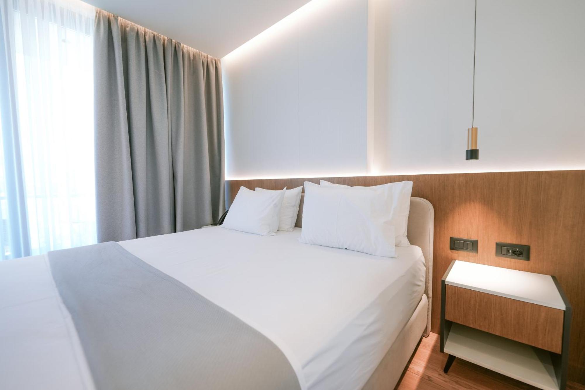 Euro Hotel Ksamil Bagian luar foto