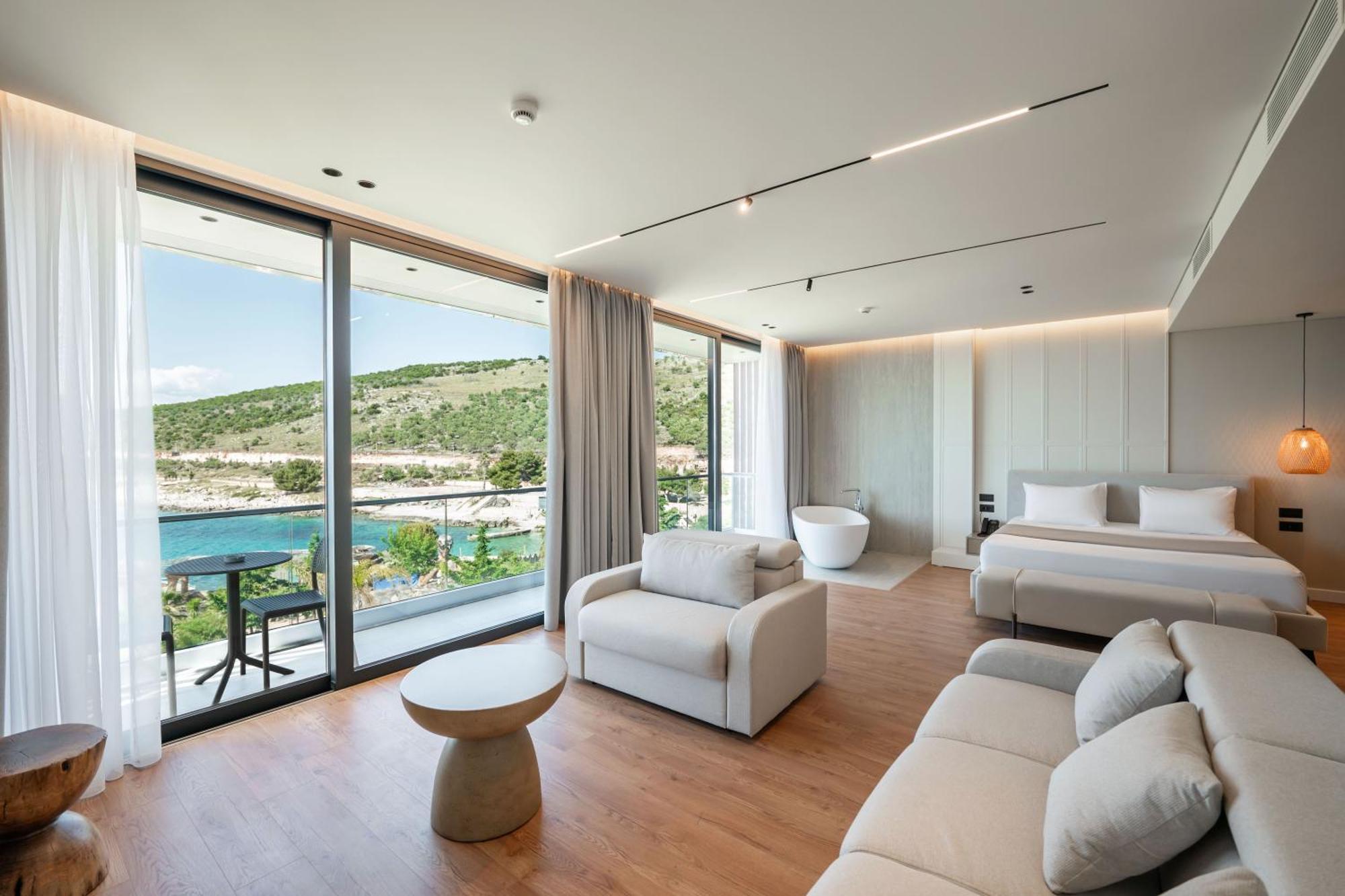 Euro Hotel Ksamil Bagian luar foto