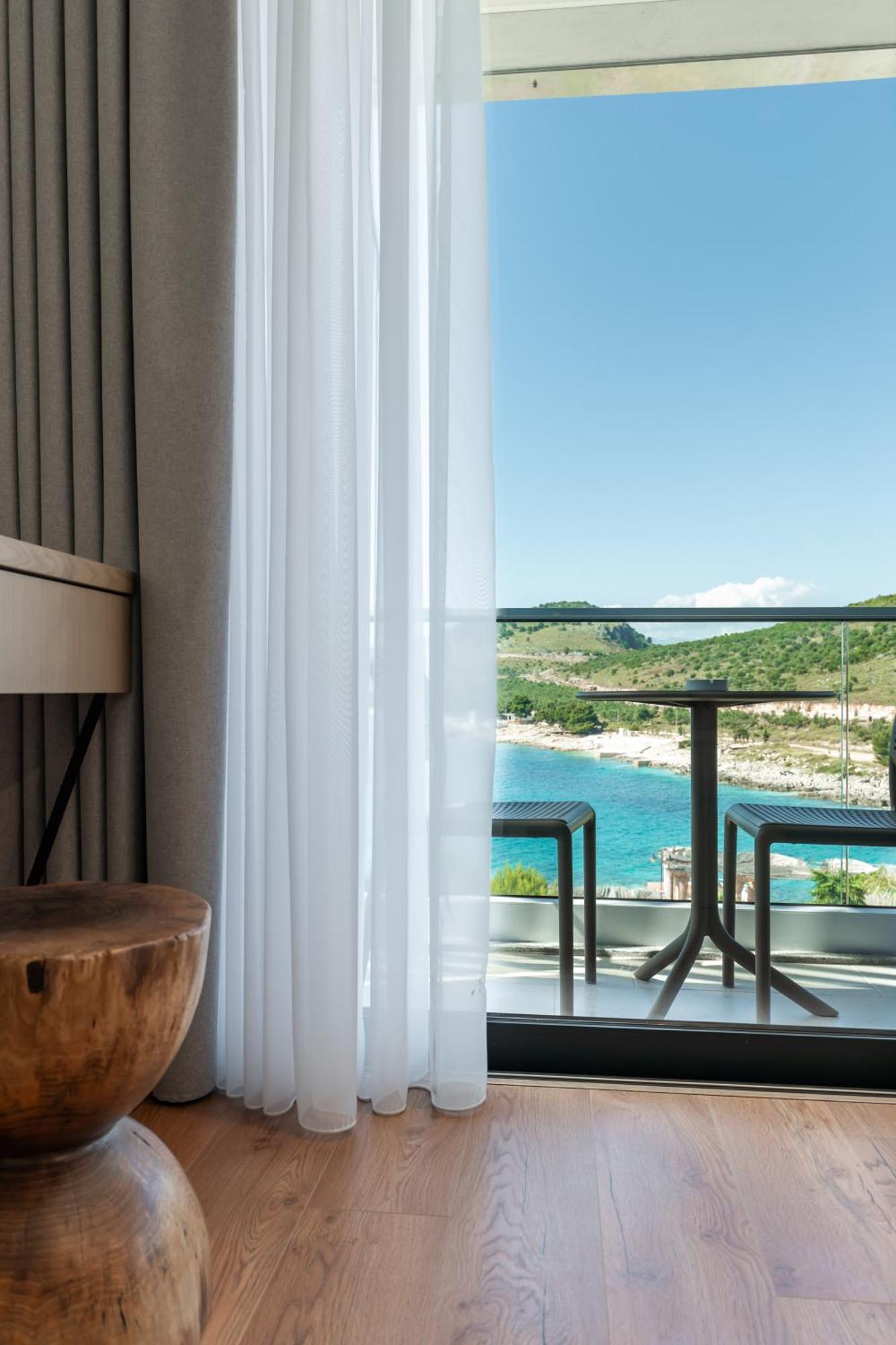 Euro Hotel Ksamil Bagian luar foto