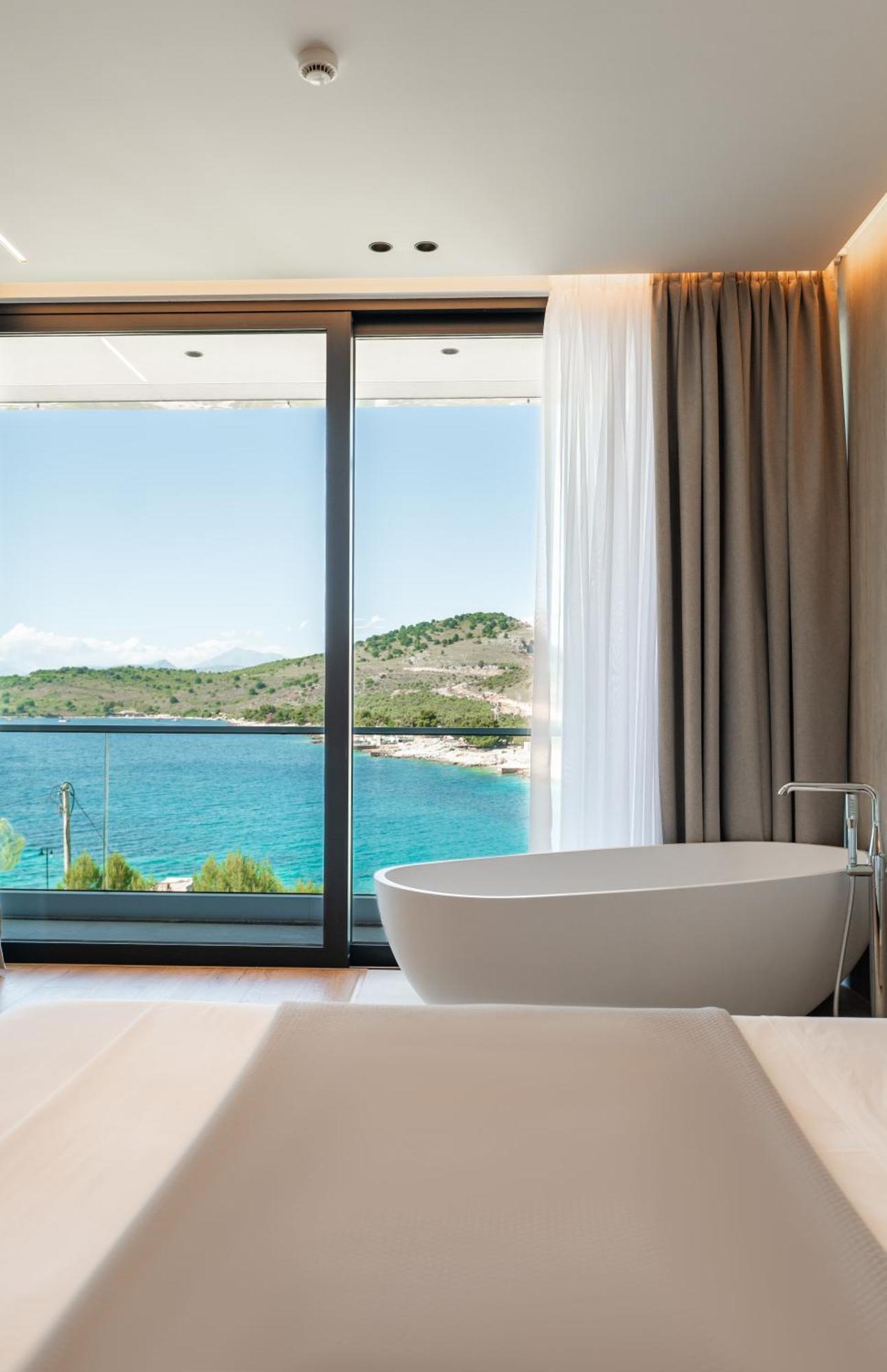 Euro Hotel Ksamil Bagian luar foto
