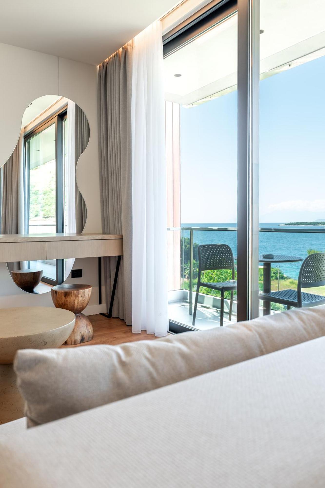 Euro Hotel Ksamil Bagian luar foto