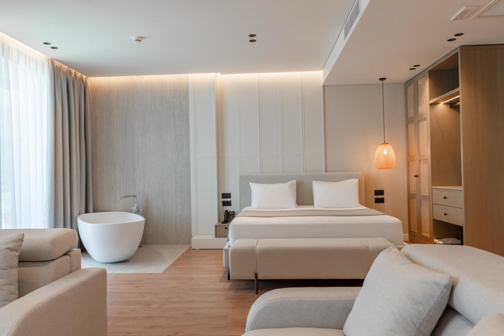 Euro Hotel Ksamil Bagian luar foto