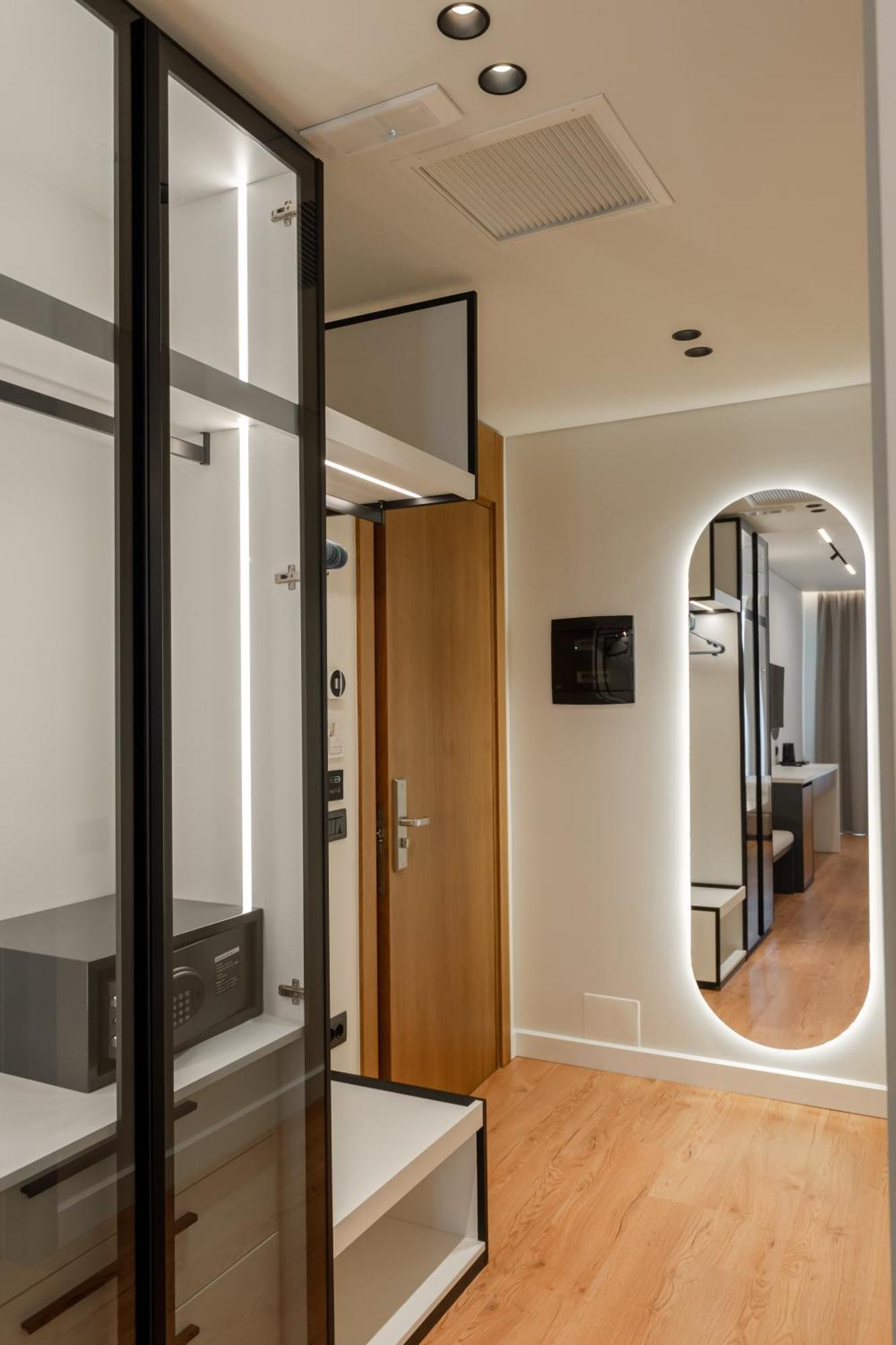 Euro Hotel Ksamil Bagian luar foto