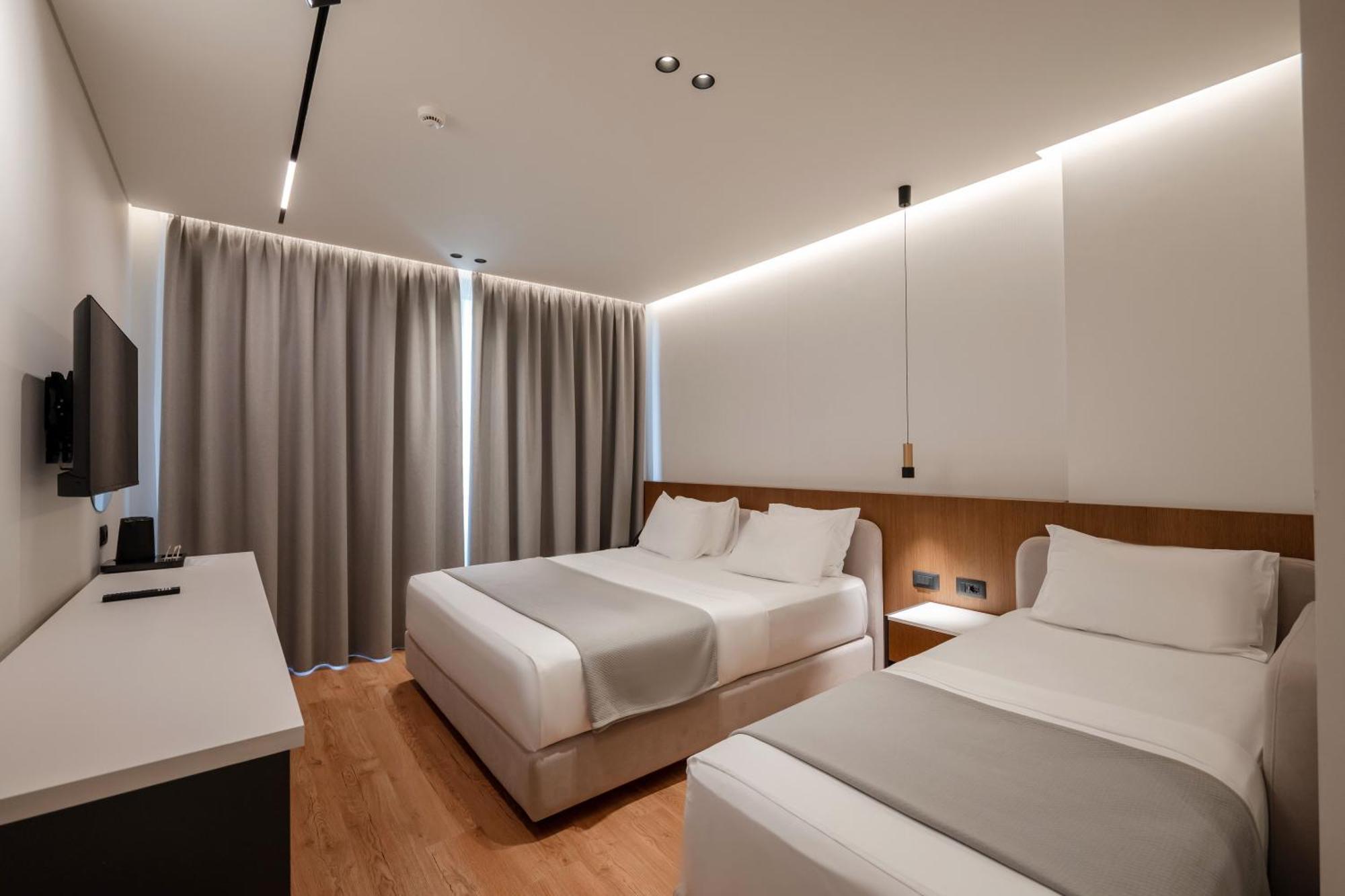 Euro Hotel Ksamil Bagian luar foto