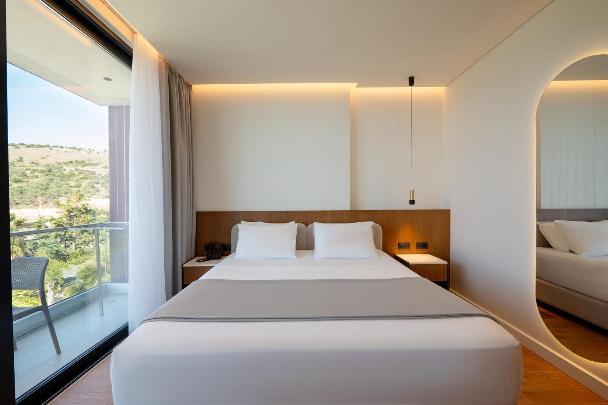 Euro Hotel Ksamil Bagian luar foto
