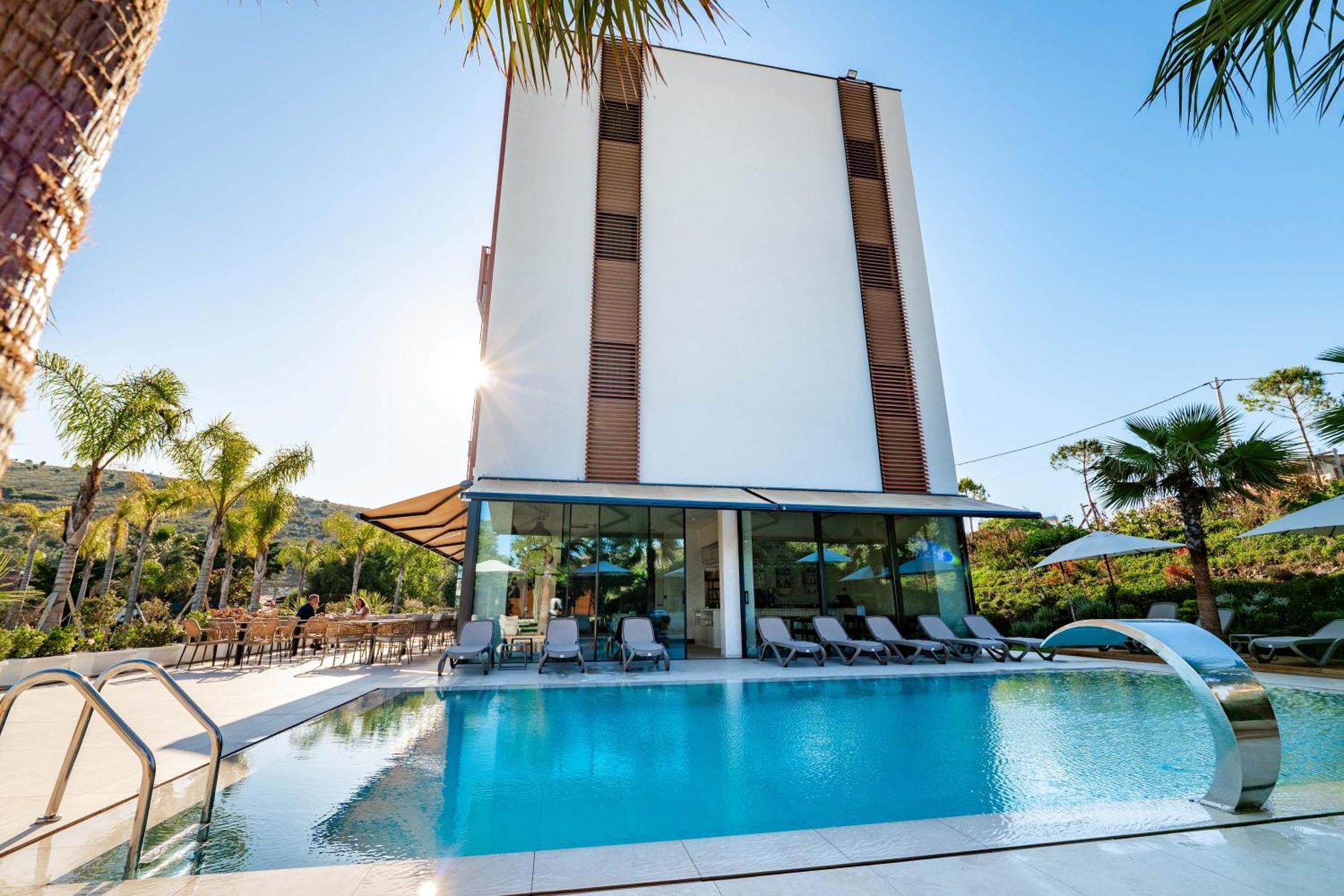 Euro Hotel Ksamil Bagian luar foto