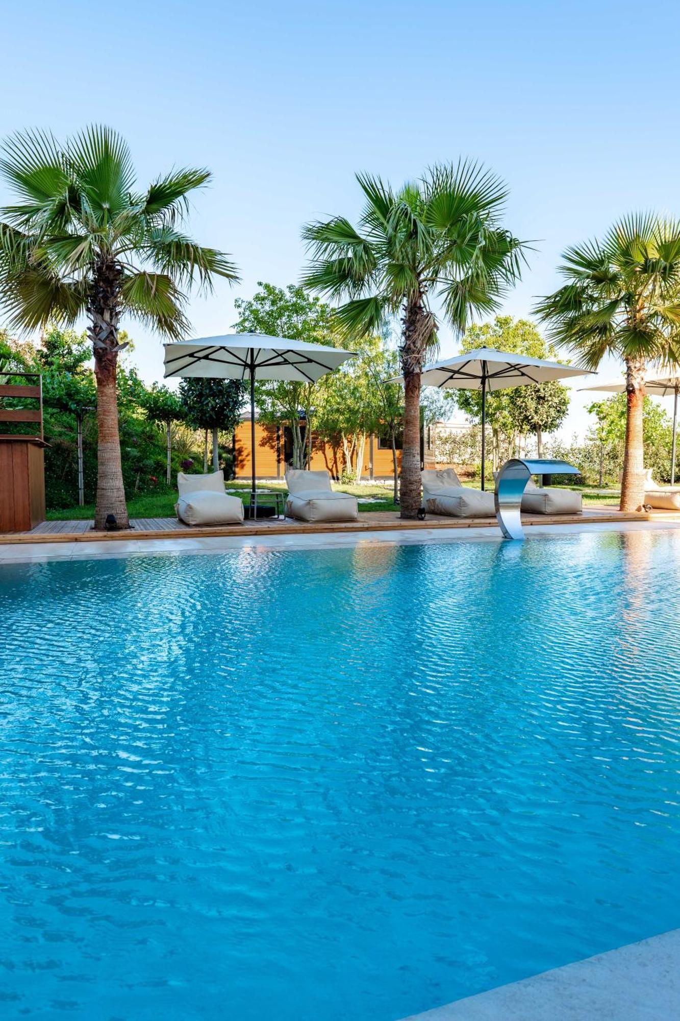 Euro Hotel Ksamil Bagian luar foto